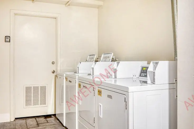 洛杉磯租房115 N Wetherly Dr 679