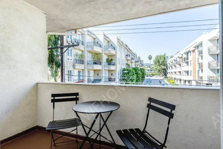 洛杉磯租房Sunset Barrington Gardens 339