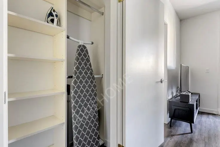 洛杉磯租房689 S Catalina St 1194