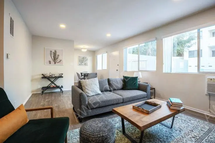 洛杉磯租房Brentwood Regency 220