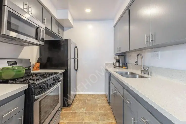 洛杉磯租房Brentwood Regency 220