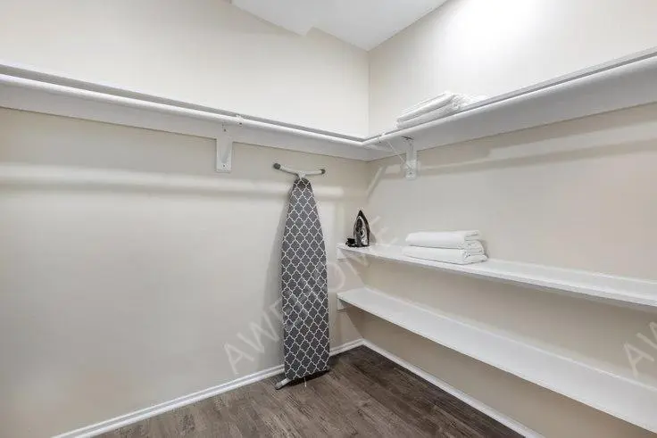 洛杉磯租房Brentwood Regency 220