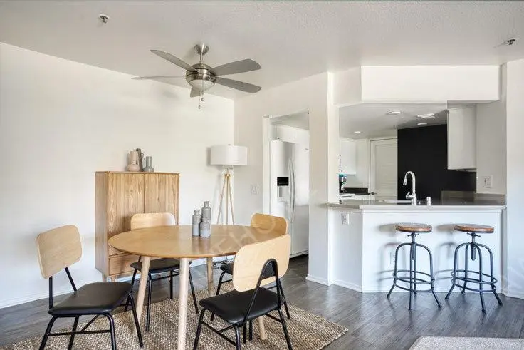 洛杉磯租房AVA Studio City 923