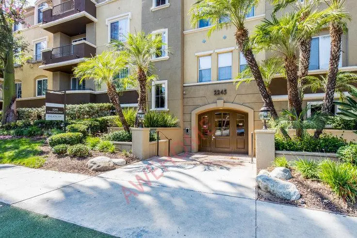 洛杉磯租房2201 S Beverly Glen 1360