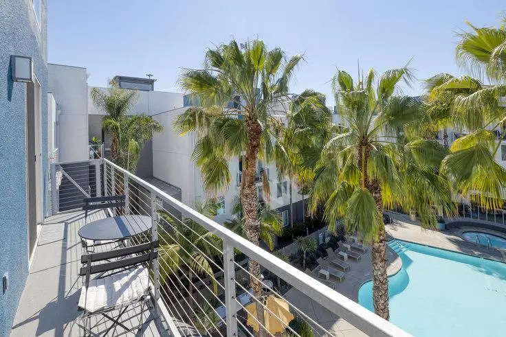洛杉磯租房Avalon Playa Vista 648