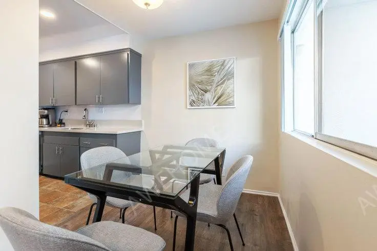 洛杉磯租房Brentwood Regency 220