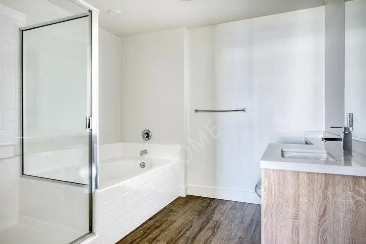 洛杉磯租房Living At NoHo 528