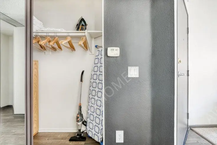 洛杉磯租房AVA Studio City 626