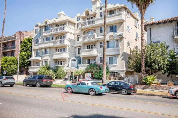 洛杉磯租房114 N Doheny Dr 866