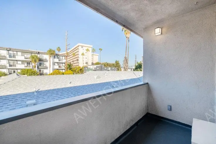 洛杉磯租房311 Doheny Dr 379