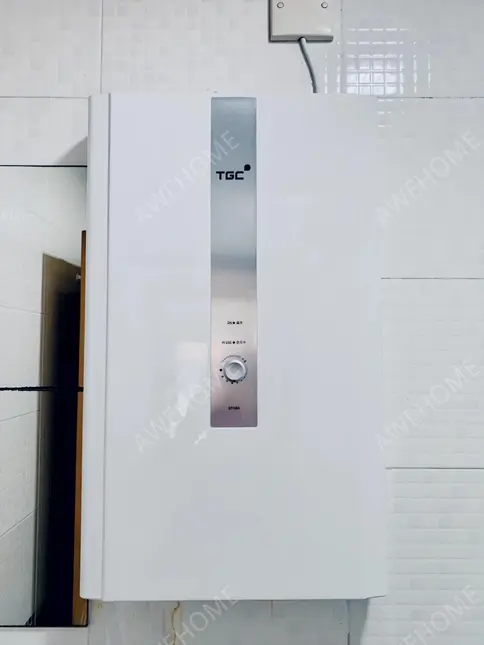 中國香港租房(HKULF)  香港大學 龍豐閣 服務式公寓  (整租, 3室1衛, 3人)
