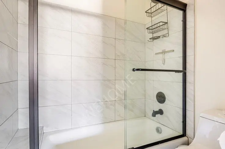 洛杉磯租房654 N Virgil Ave 1371