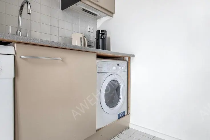 倫敦租房Point West Apartment Building 361