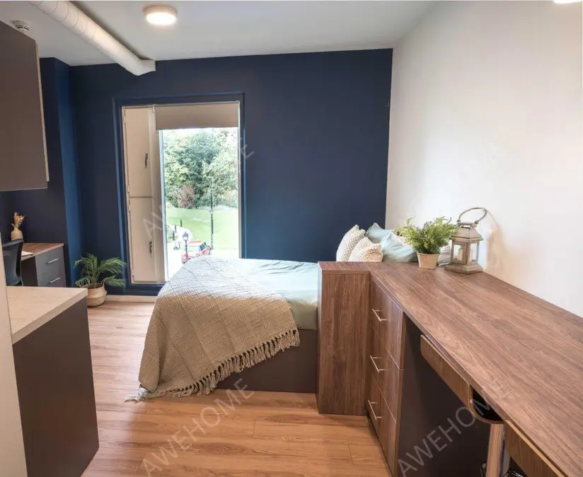 Egham RentalsHox Park