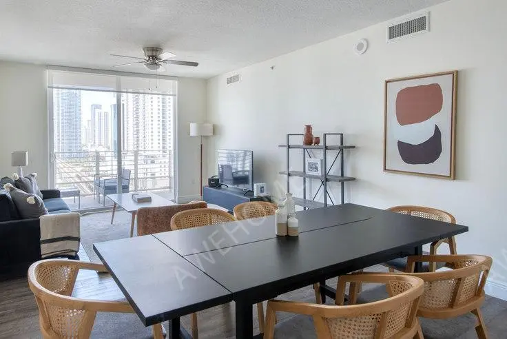 邁阿密租房Brickell First Apartments 51