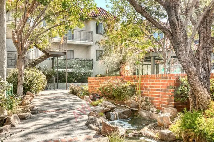 洛杉磯租房Brookside Terrace Apartments 947