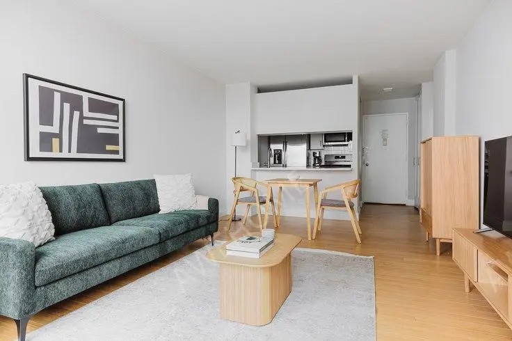 紐約租房Windsor Court 1640