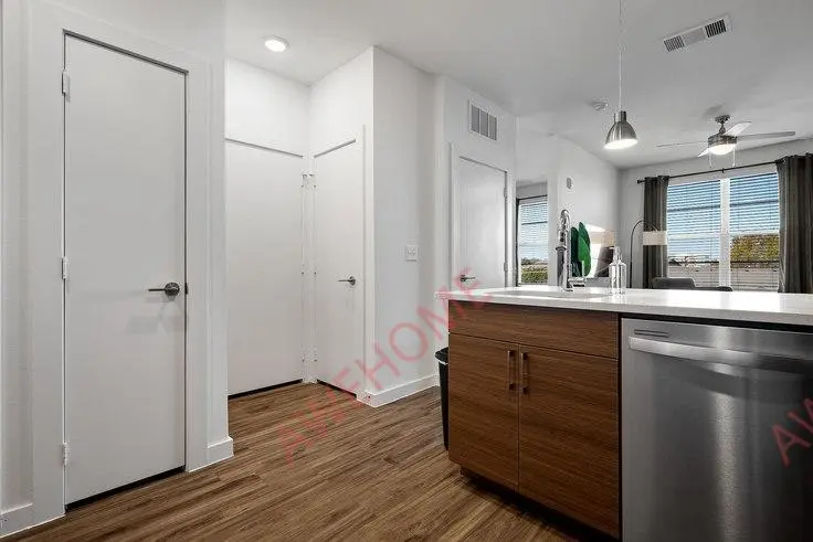 奧斯汀租房East Riverside Drive 1240407P