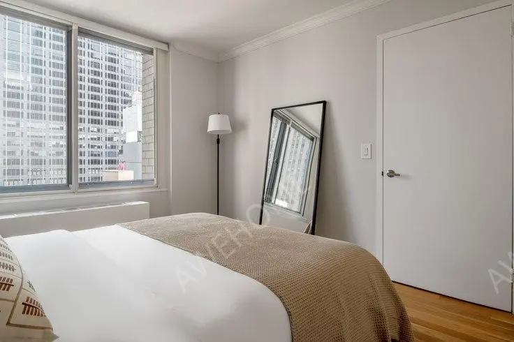 紐約租房The Ritz Plaza 1218