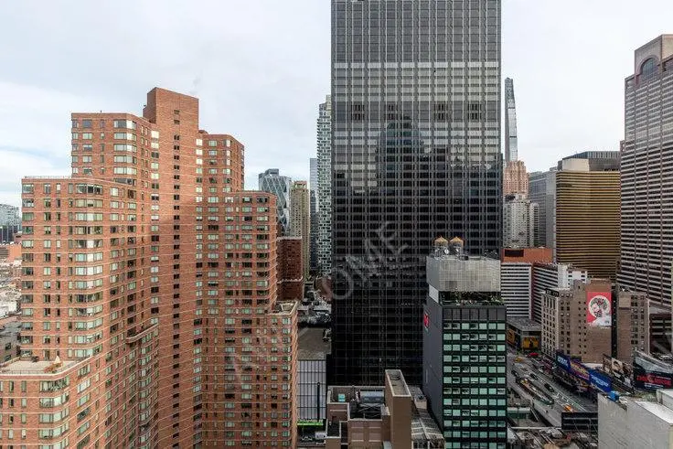 紐約租房The Ritz Plaza 1351