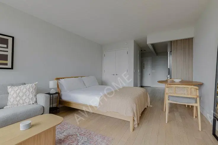 紐約租房The Ritz Plaza 1623