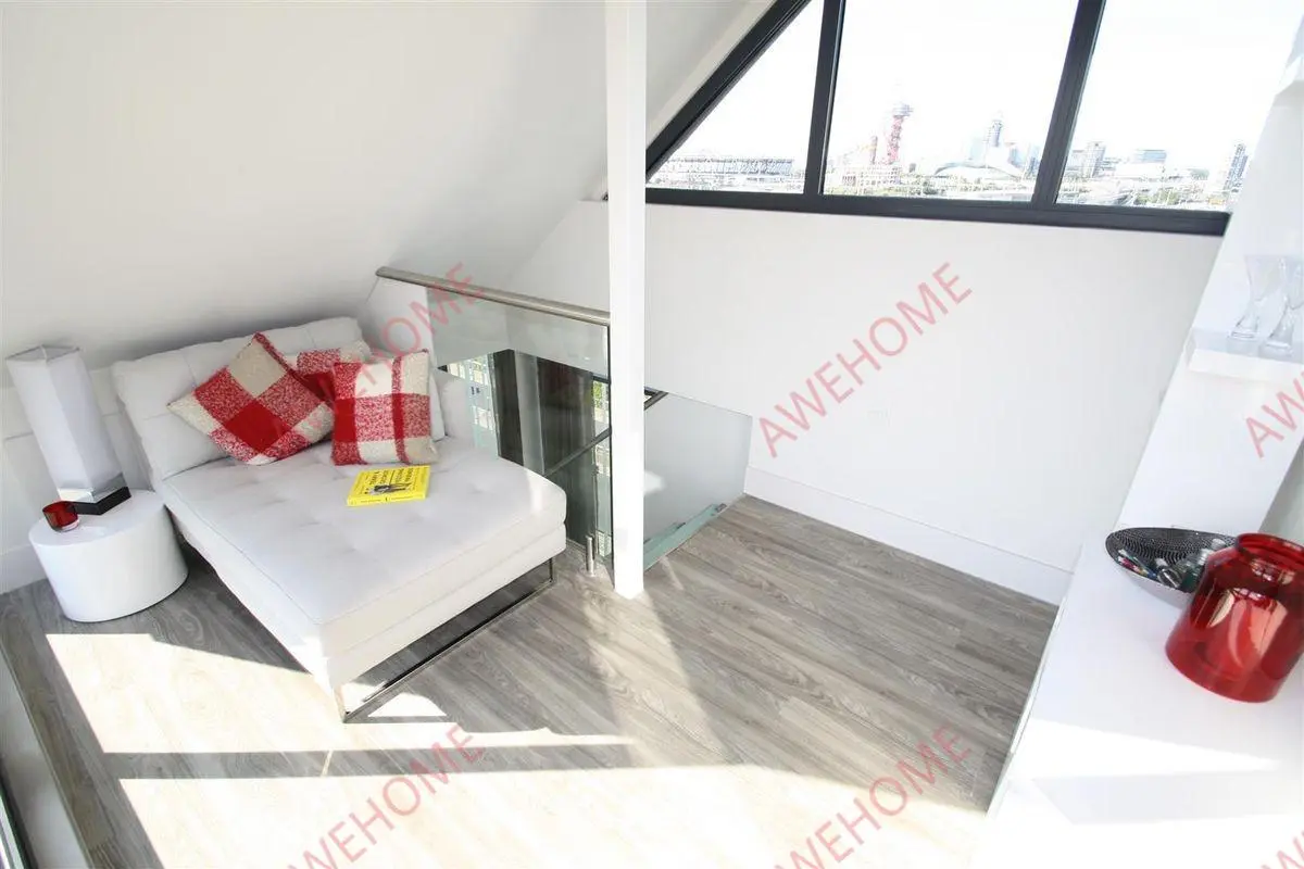 倫敦租房The Penthouse 2B