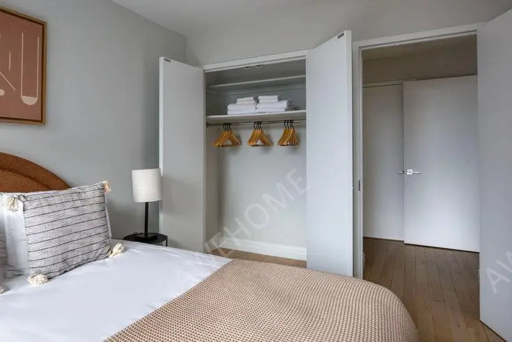 紐約租房The Ritz Plaza 1348