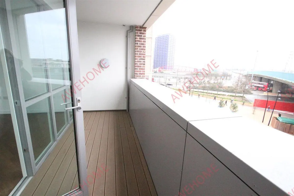 倫敦租房Discovery Tower 2B