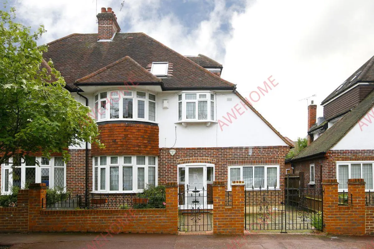 倫敦租房Holland Avenue SW20 4B