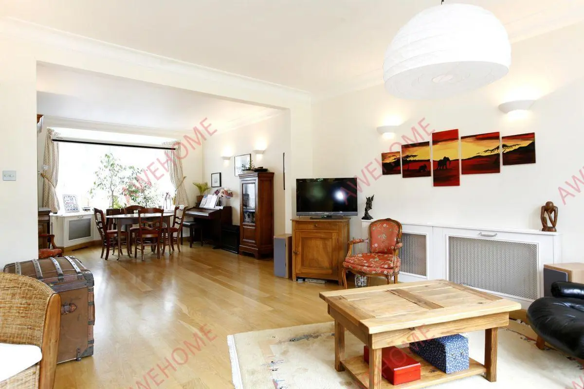 倫敦租房Holland Avenue SW20 4B