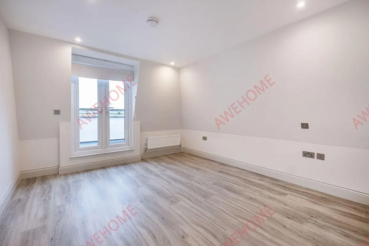 LondonPersonal housing Rentals[Personal housing]Oakmead Road 1B