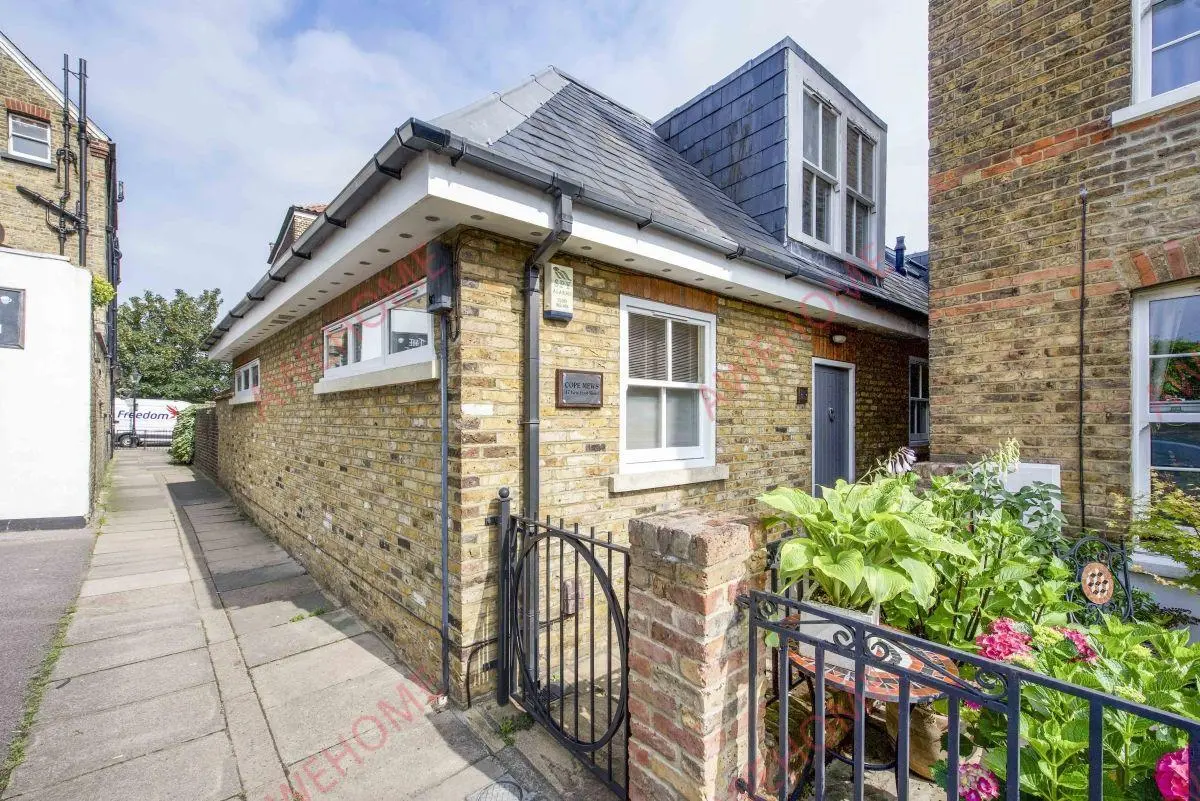 LondonSingle Apartment Rentals[Single Apartment]Kew Foot Road 3B