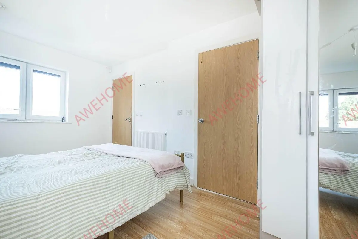 LondonSingle Apartment Rentals[Single Apartment]Pontes Avenue 4B