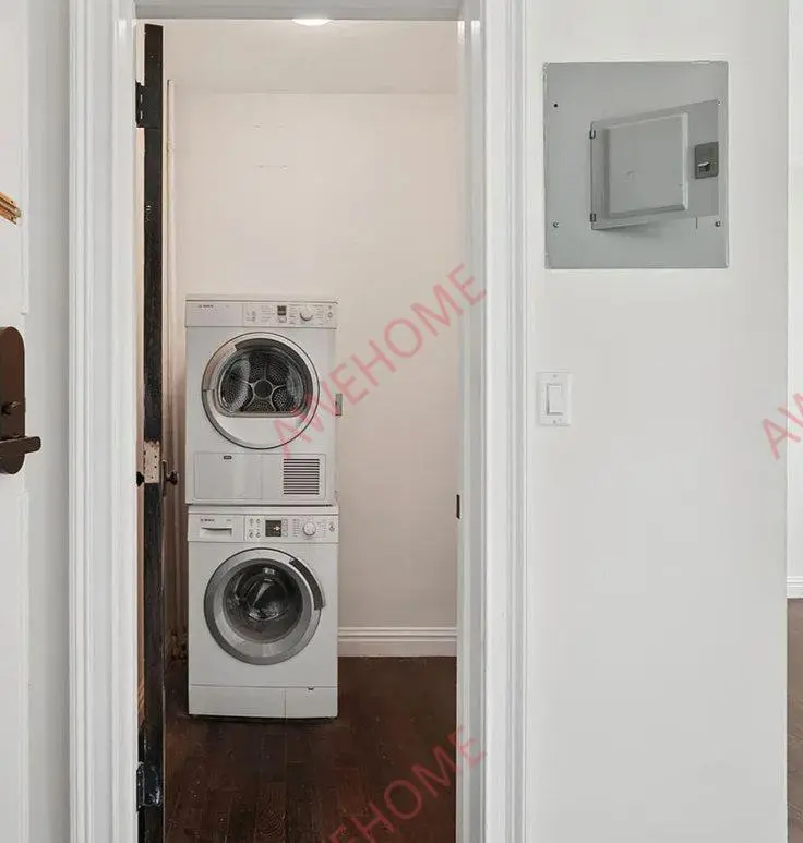 紐約租房West 8th Street 1255906P