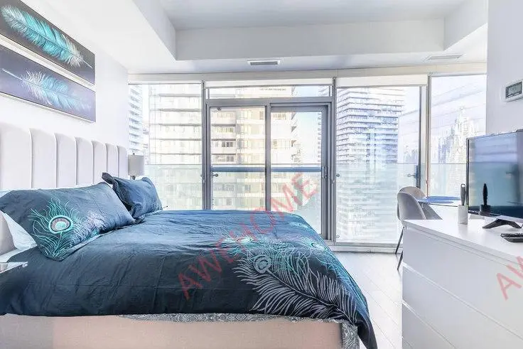 多倫多租房Grand Trunk Crescent 1037040P