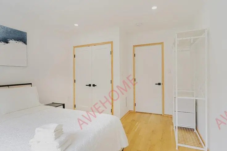 Boston RentalsBennington Street 1271278P