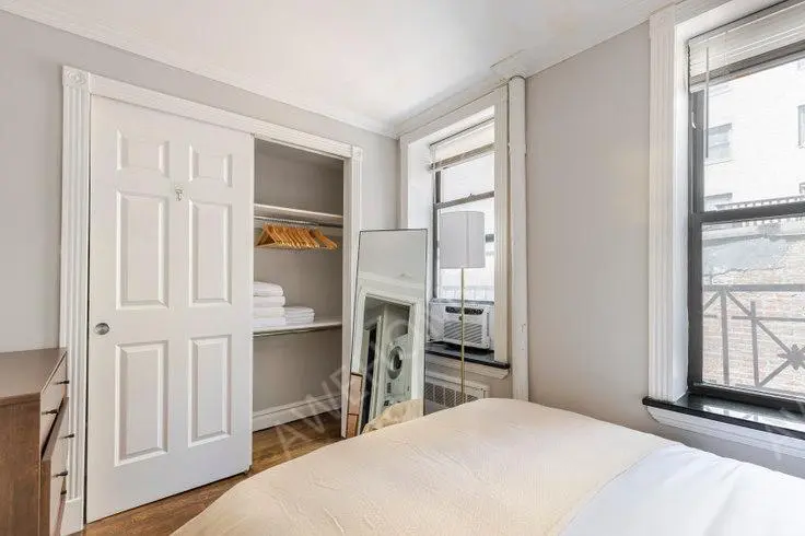 紐約租房1373 First Avenue 1952