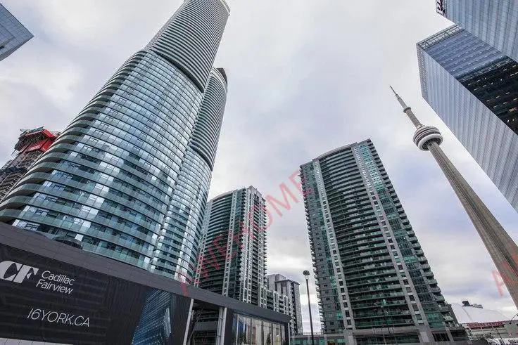 多倫多租房Grand Trunk Crescent 1037040P