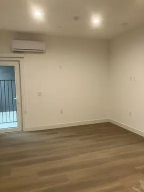 洛杉磯租房5639 Lexington Ave., Los Angeles, CA 90038