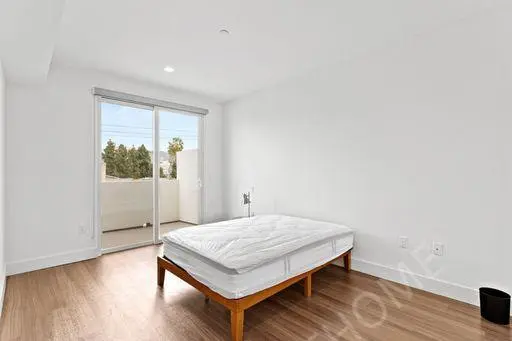 洛杉磯租房5639 Lexington Ave., Los Angeles, CA 90038