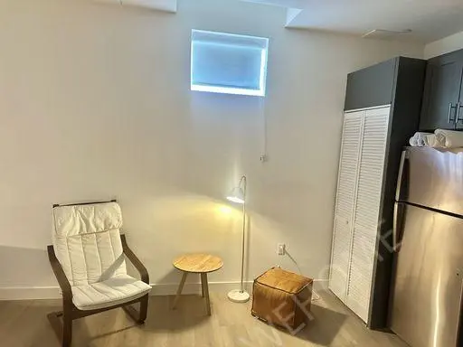 洛杉磯租房5639 Lexington Ave., Los Angeles, CA 90038