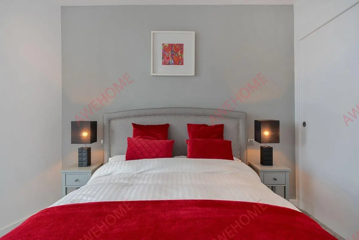 倫敦租房Strata Building 2B