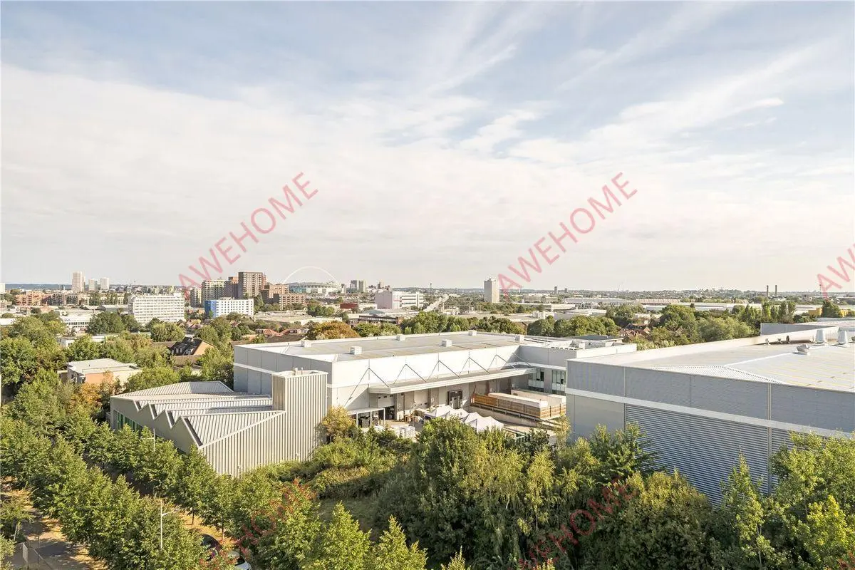 Londonshort-term accommodation Rentals[short-term accommodation]Lakeside Drive 2B