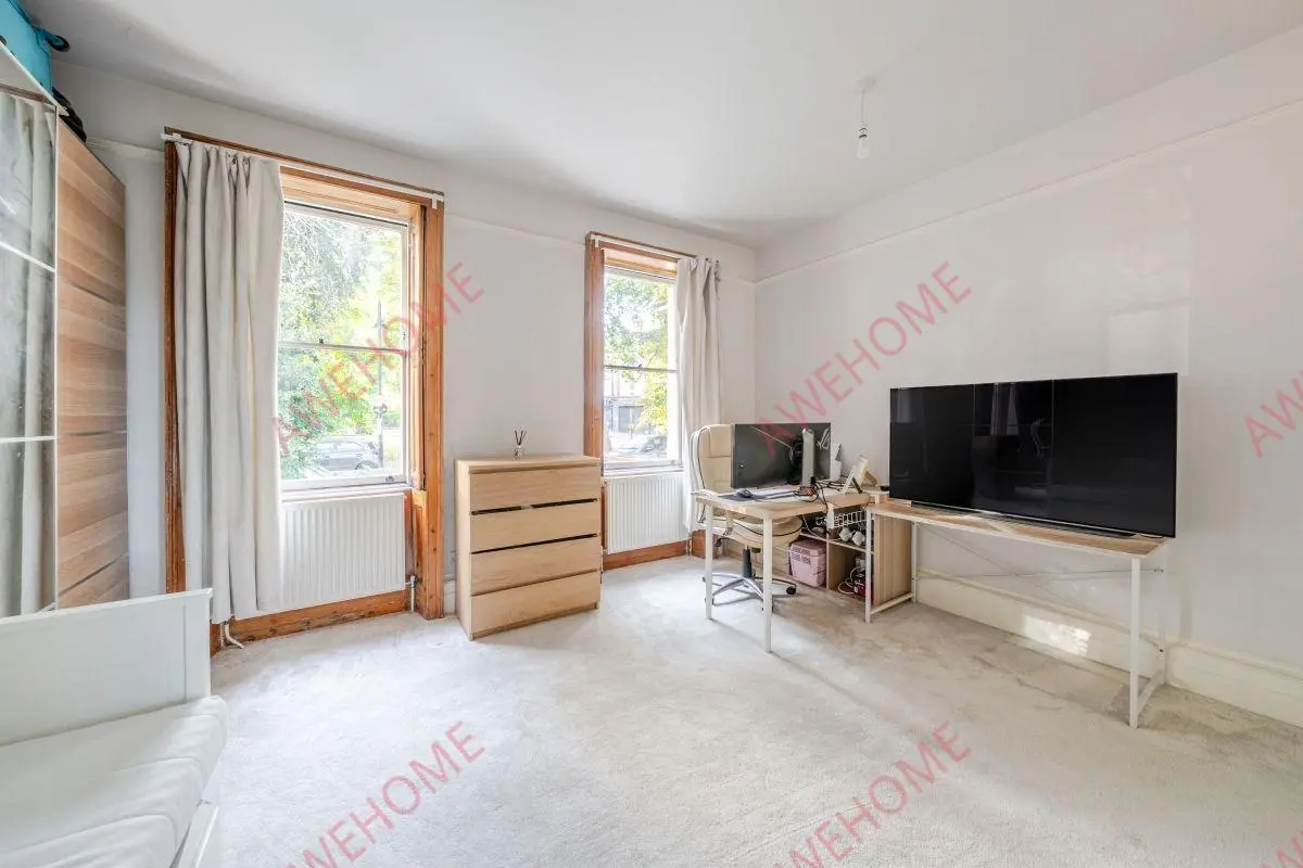 倫敦租房High Street 2B