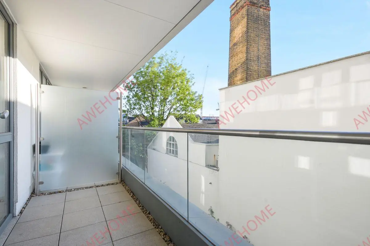 LondonCelebrities Rentals[Celebrities]Glenthorne Road 1B