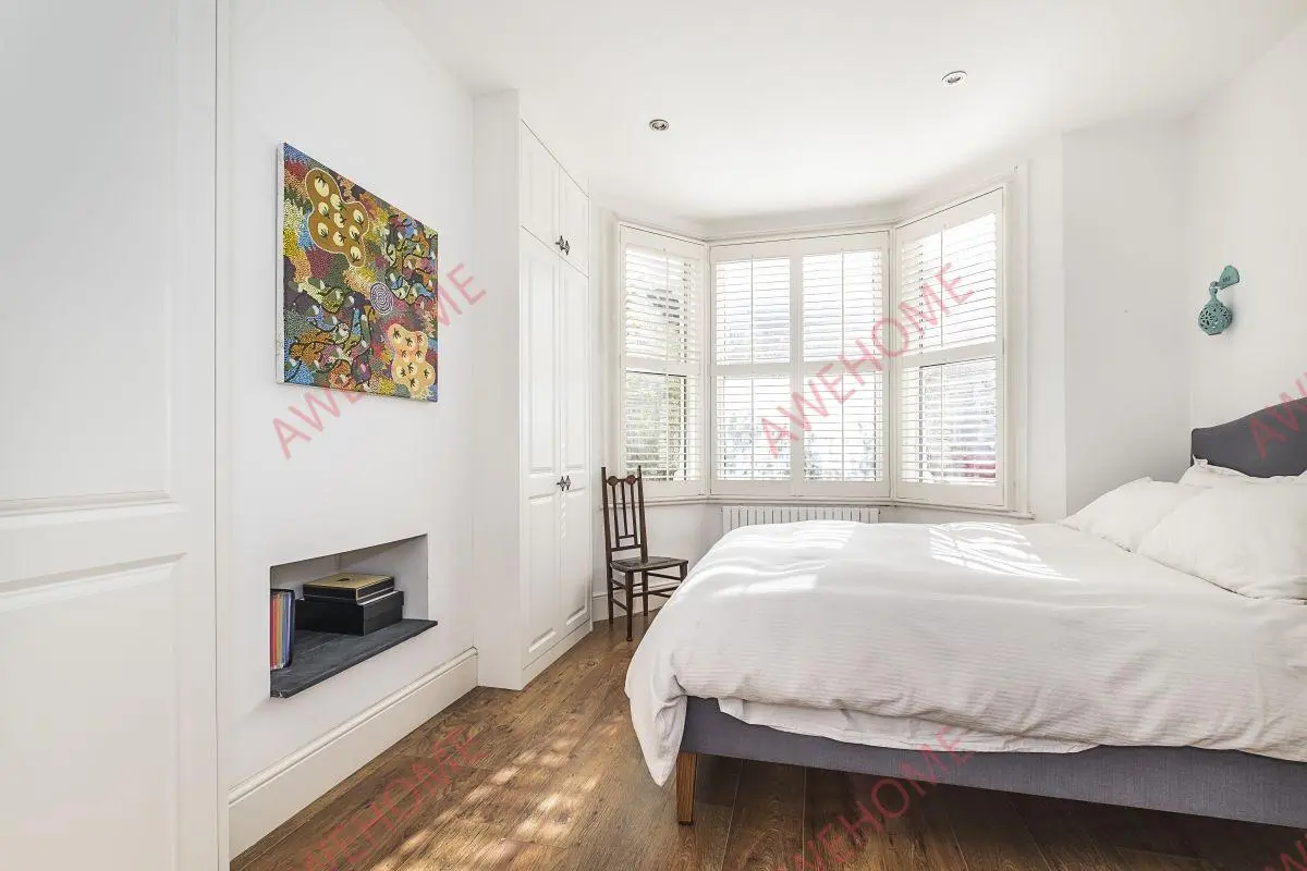 LondonPersonal housing Rentals[Personal housing]Ravensbury Road 1B