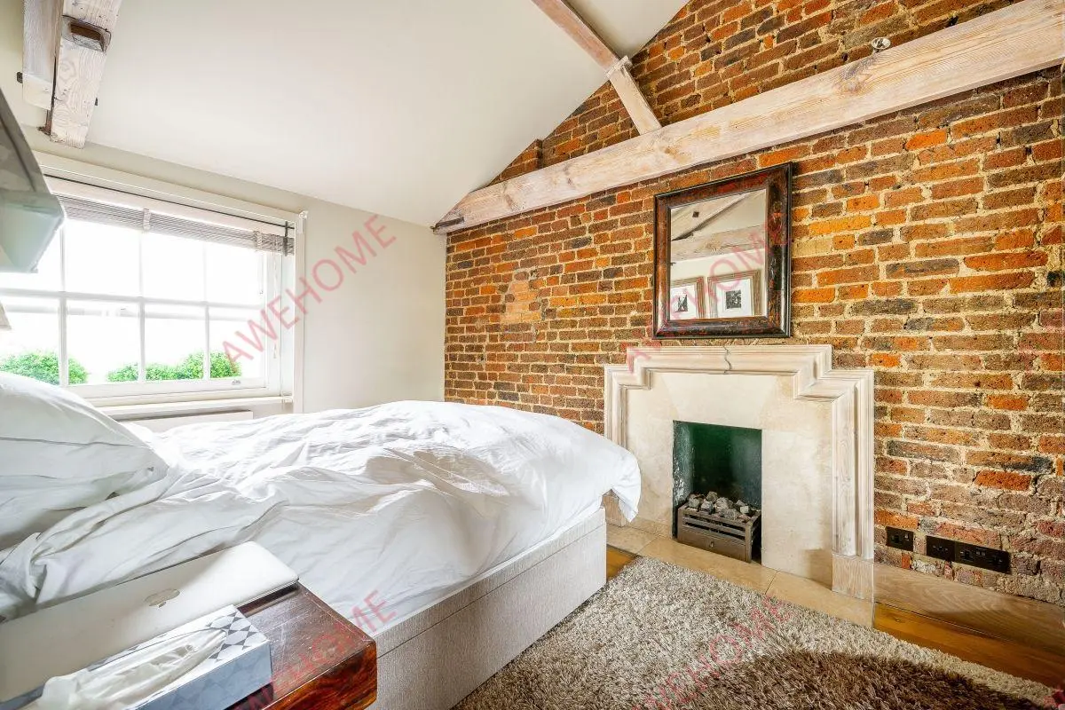 Londonshort-term accommodation Rentals[short-term accommodation]Hyde Park Square 3B