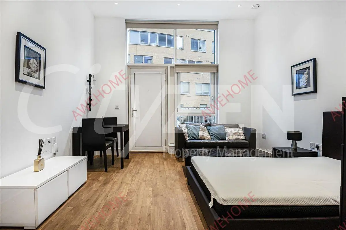 Londonshort-term accommodation Rentals[short-term accommodation]Queensland Road