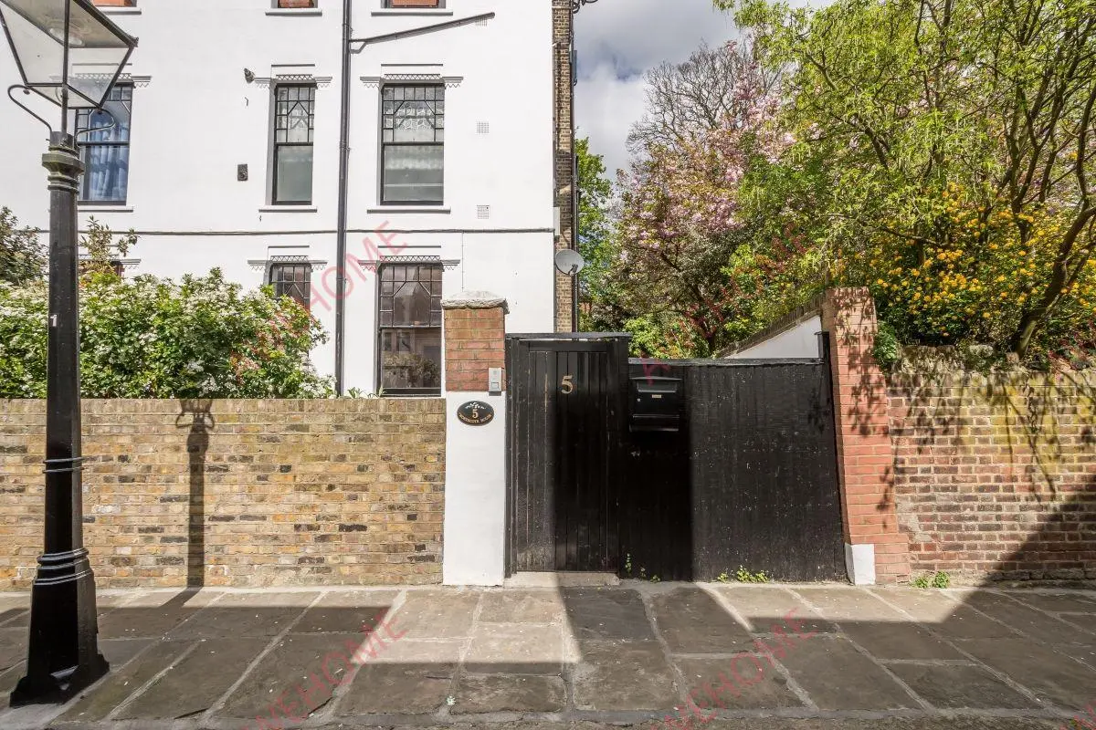 倫敦租房Heath Street 2B