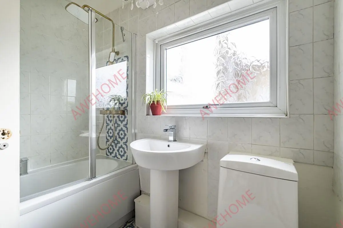 倫敦租房Queenstown Road 1B